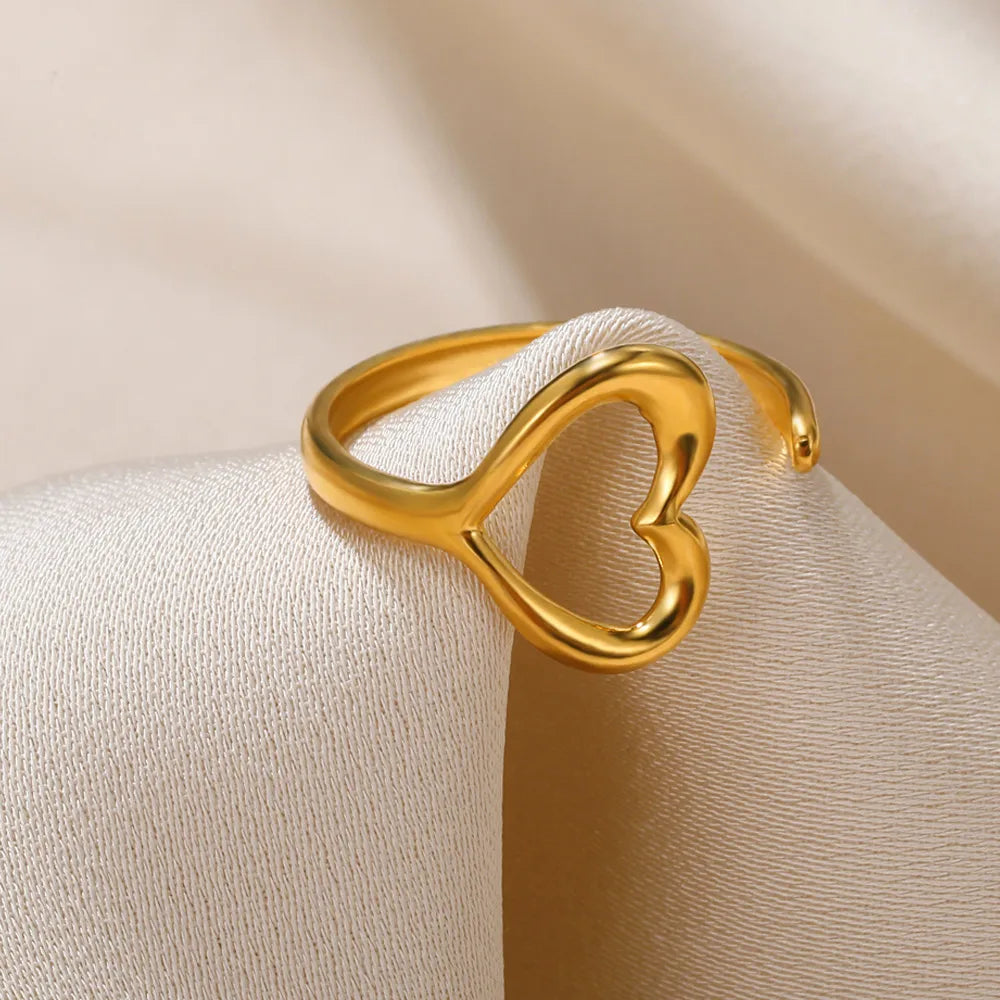 Hollow Heart Gold Ring