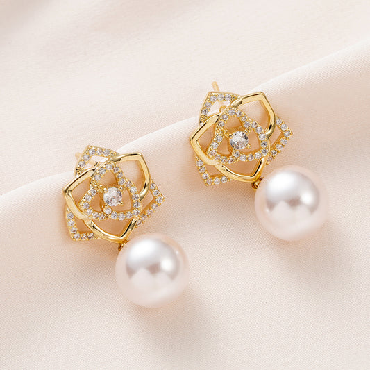 Pearl Luxe Earring