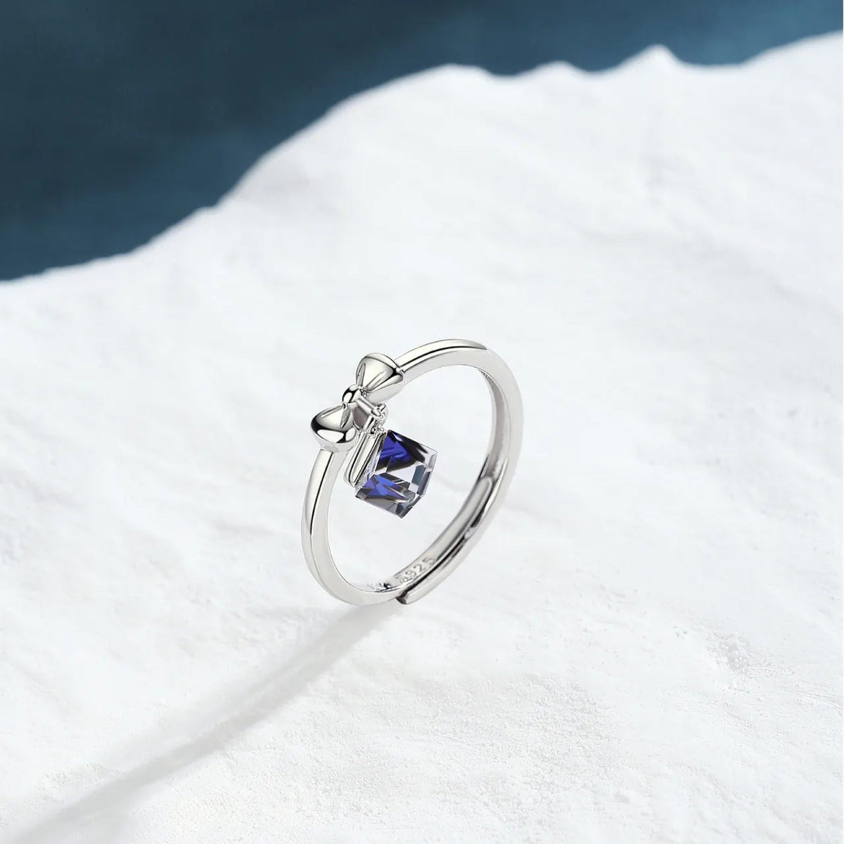 Darling Bow Ring