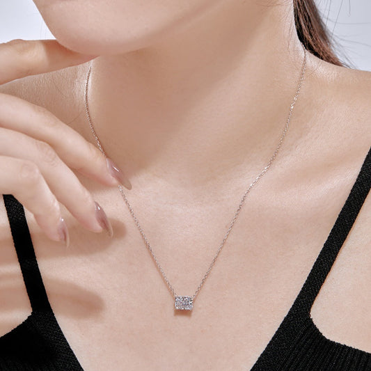 Lumi Solitaire Necklace